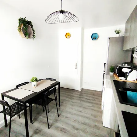 Nouvel Appart Spacieux, Confortable Avec Parking *