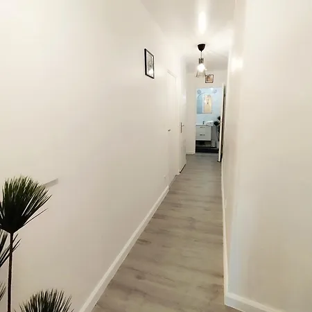 Apartment Nouvel Appart Spacieux, Confortable Avec Parking